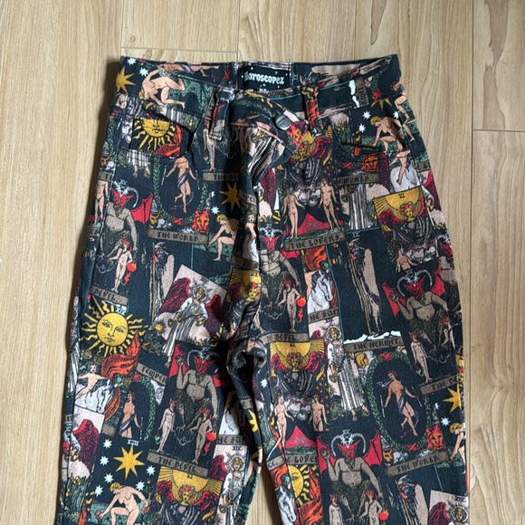 Horoscopez Jeans - Picture 3 of 5